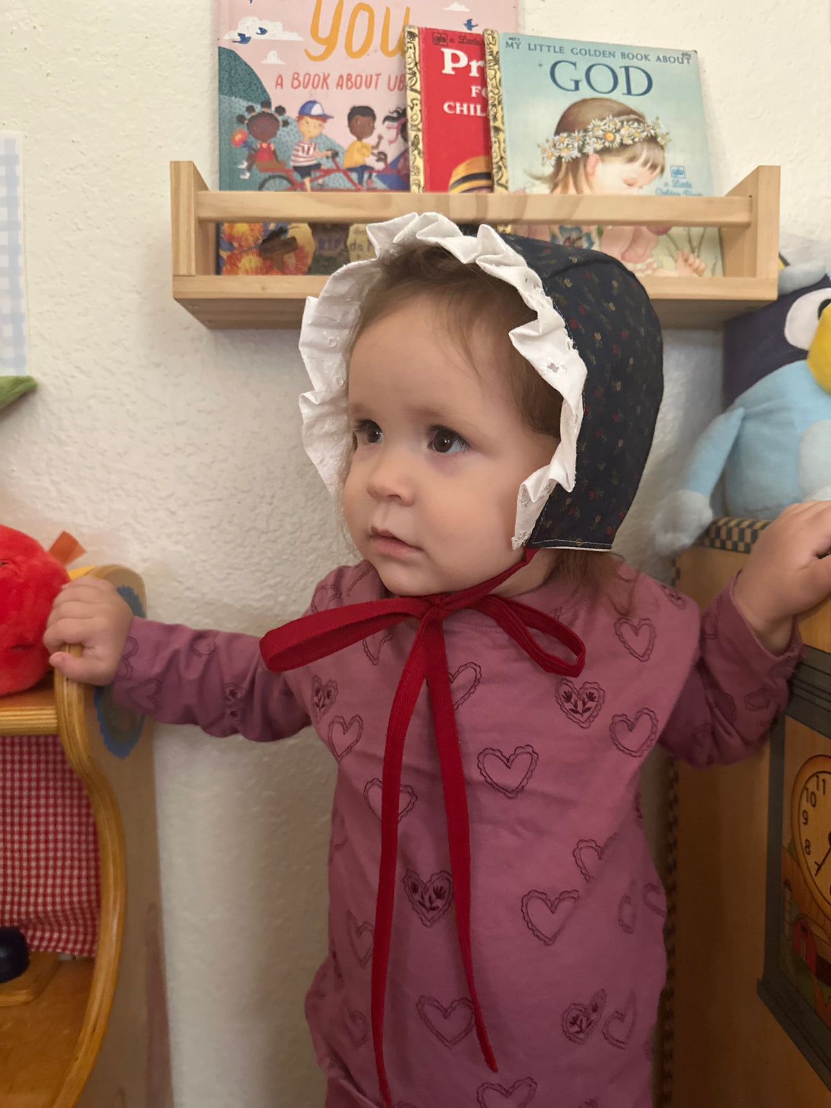 Dainty Festive Baby Bonnet 6-12 months