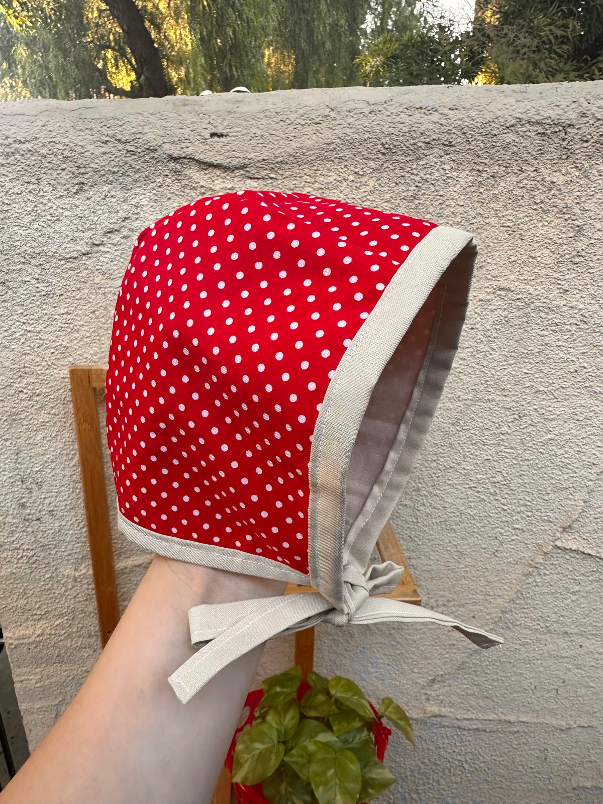 Toadstool bonnet