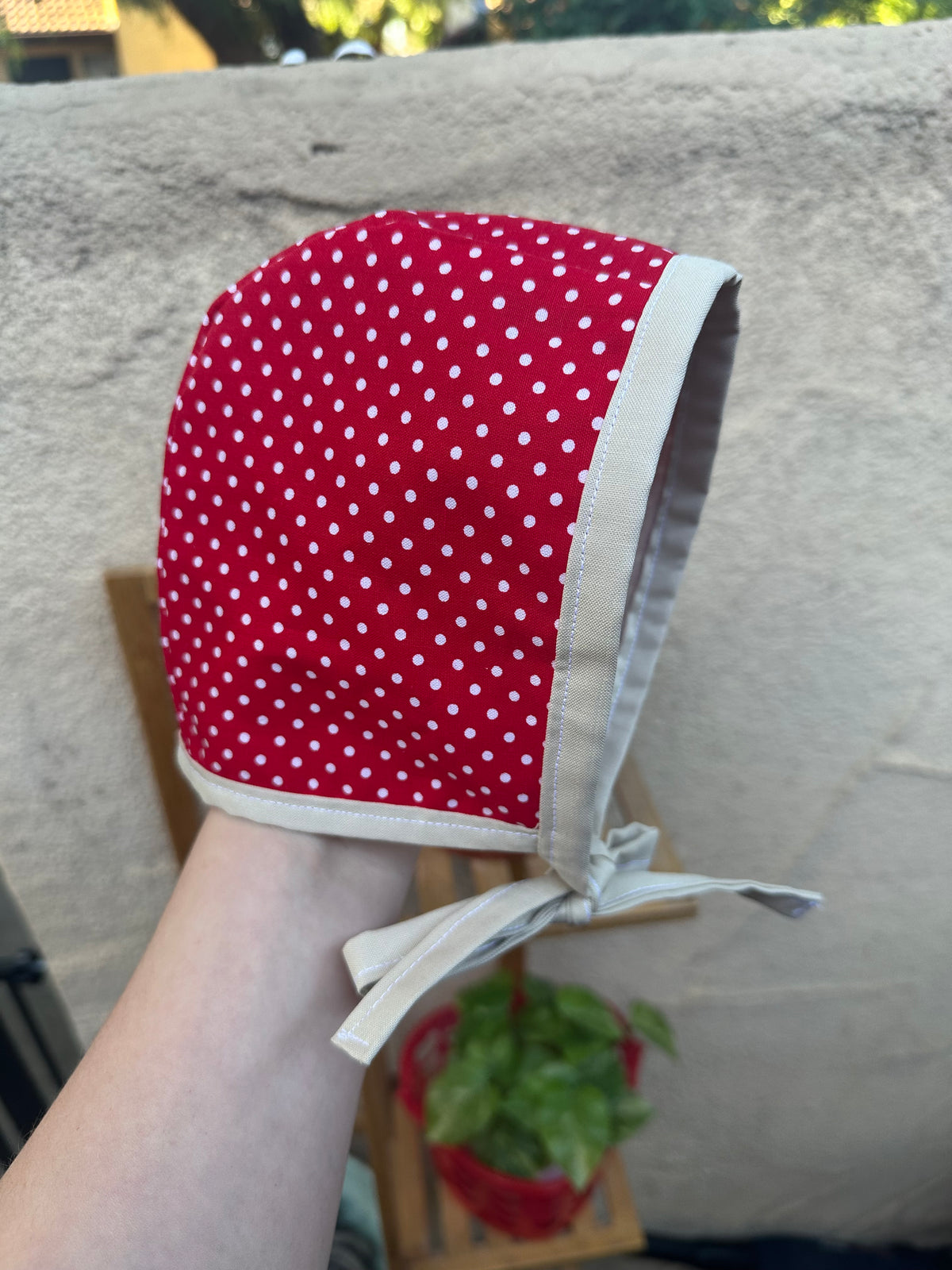 Toadstool bonnet
