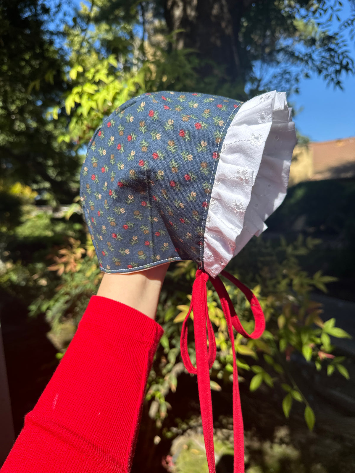 Dainty Festive Baby Bonnet 6-12 months